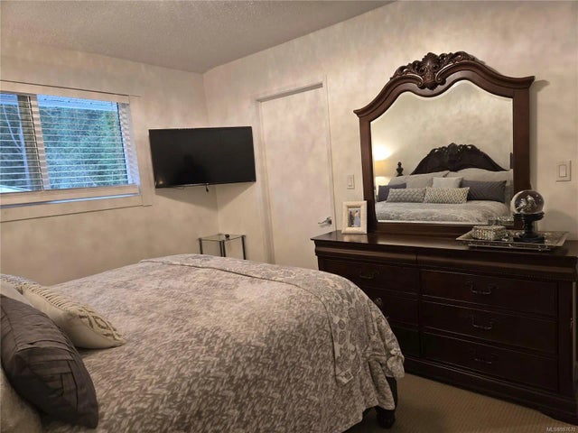 3 of 16 - 2275 Island Hwy E, Nanoose Bay, BC