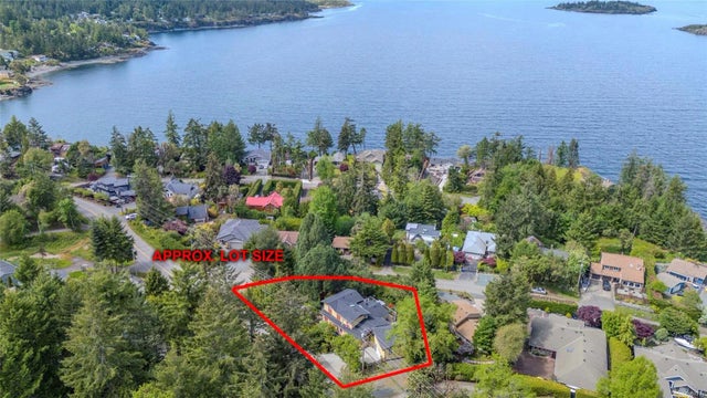 1 of 55 - 3259 Dolphin Dr, Nanoose Bay, BC