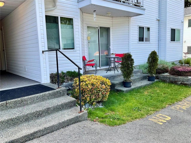 1 of 45 - 211 Madill Rd 39, Lake Cowichan, BC
