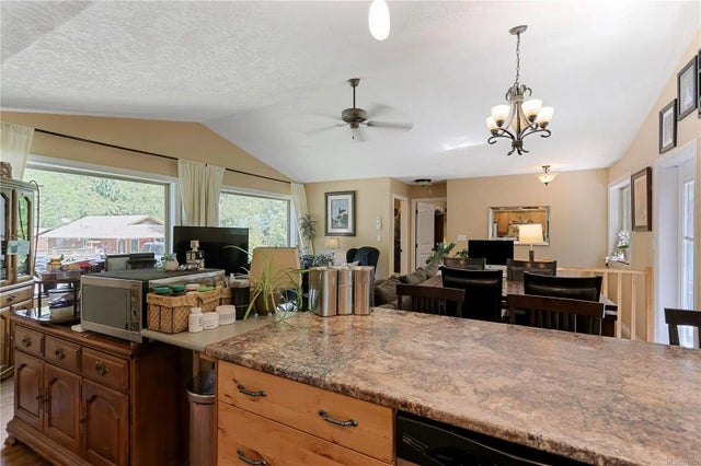 3 of 33 - 1574 Pady Pl, Qualicum Beach, BC