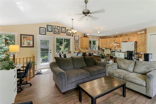 5 of 33 - 1574 Pady Pl, Qualicum Beach, BC