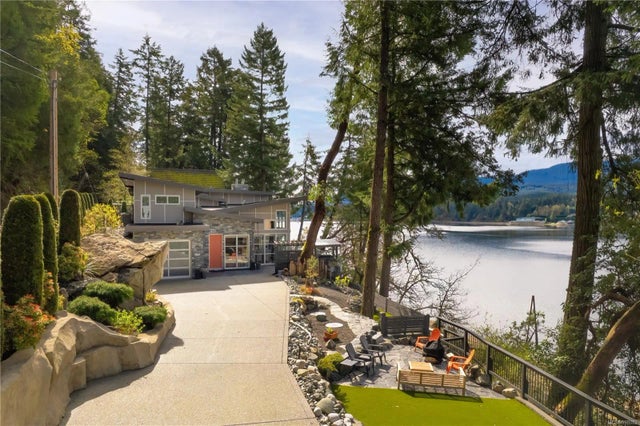 1 of 99 - 4991 Reiber Rd, Ladysmith, BC
