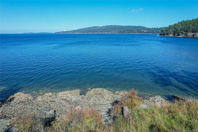 3 of 13 - 128 Narrows West Rd, Salt Spring, BC