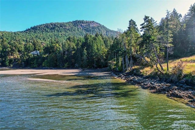 4 of 14 - 122 Narrows West Rd, Salt Spring, BC