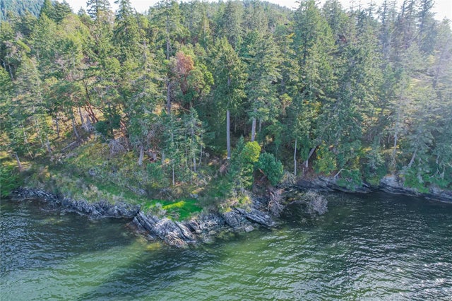 2 of 7 - 138 Narrows West Rd, Salt Spring, BC