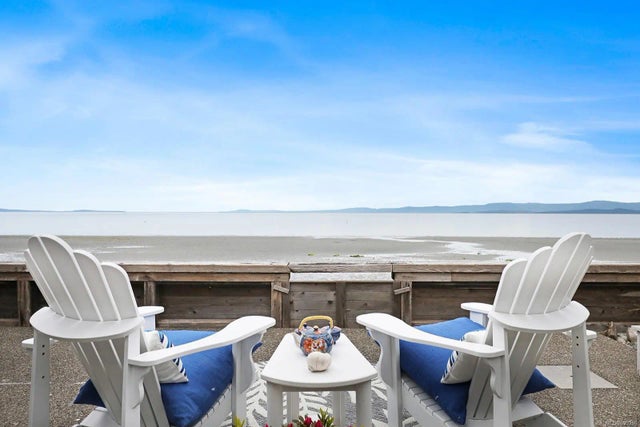 4 of 52 - 2935 Island Hwy W, Qualicum Beach, BC
