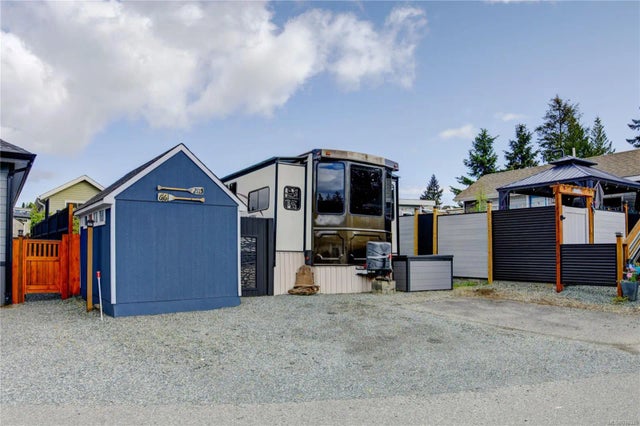 2115 Henderson Lake Way, Nanaimo