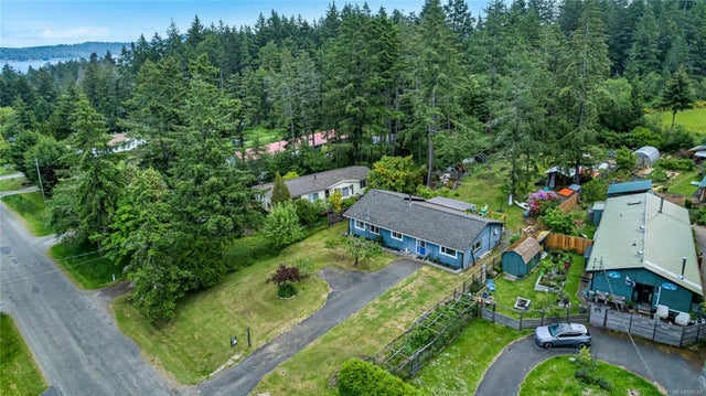 2 of 58 - 157 Maliview Dr, Salt Spring, BC