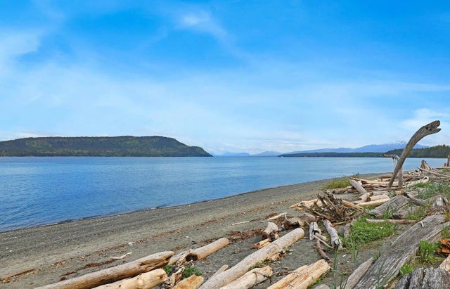 2 of 38 - 1550 Dalziel Rd, Denman Island, BC
