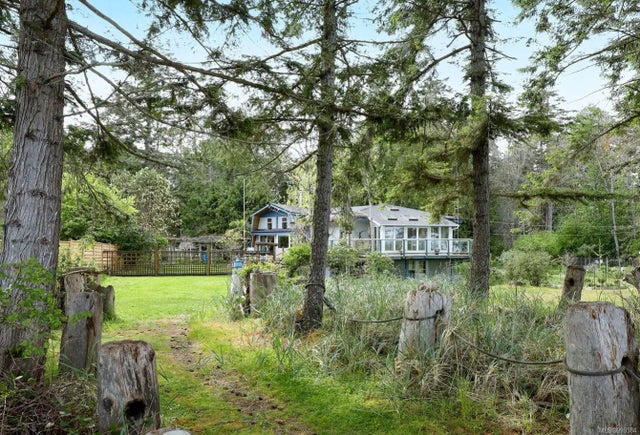5 of 38 - 1550 Dalziel Rd, Denman Island, BC