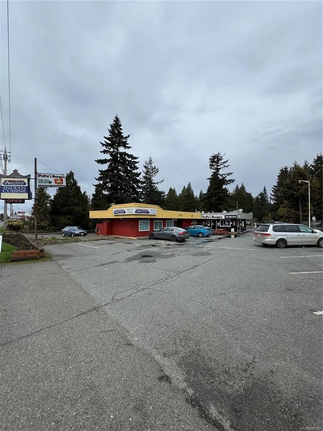 5 of 13 - 487 Island Hwy E, Parksville, BC