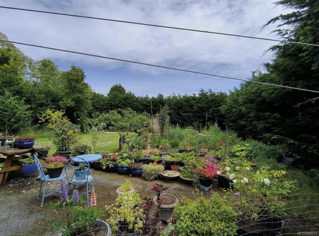 2 of 2 - 9175 East Saanich Rd, North Saanich, BC