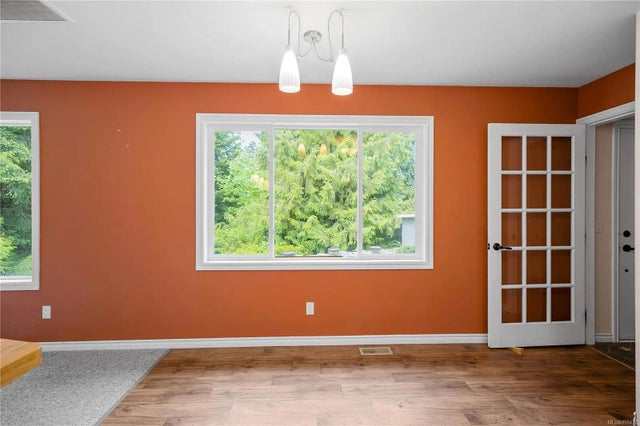 5 of 35 - 4024 Magnolia Dr, Nanaimo, BC