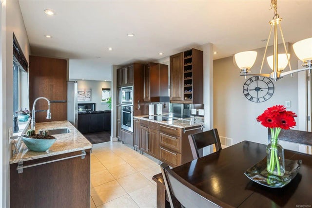 5 of 34 - 3008 Island Hwy W, Qualicum Beach, BC