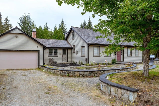 1 of 37 - 285 Polegate Rd, Qualicum Beach, BC