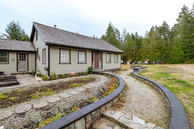 4 of 37 - 285 Polegate Rd, Qualicum Beach, BC