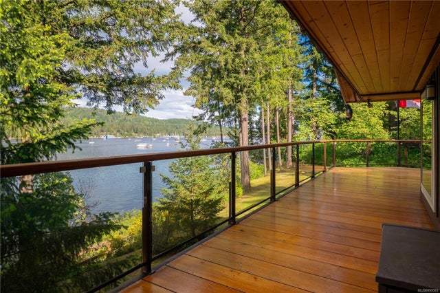 1 of 69 - 5026 Limberis Dr, Ladysmith, BC