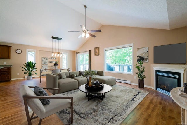 2 of 44 - 3309 Willowmere Cres, Nanaimo, BC