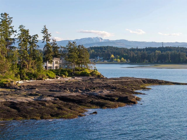 4 of 99 - 1341 Madrona Dr, Nanoose Bay, BC