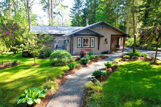 2 of 73 - 1126 North Rd, Gabriola Island, BC