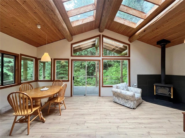 1 of 30 - 421 Whaletown Rd, Cortes Island, BC