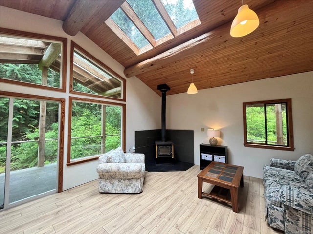 4 of 30 - 421 Whaletown Rd, Cortes Island, BC