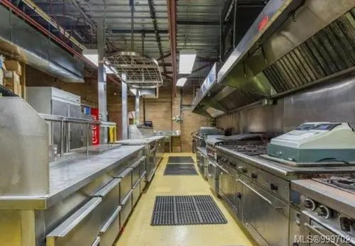 1 of 5 - 46 Nicol St, Nanaimo, BC