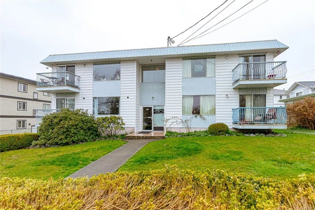 1 of 34 - 210 Bayview Ave, Ladysmith, BC