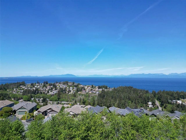 1 of 68 - 100 Abalone Pl, Nanaimo, BC