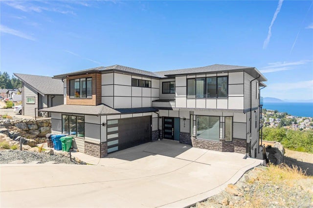 2 of 68 - 100 Abalone Pl, Nanaimo, BC