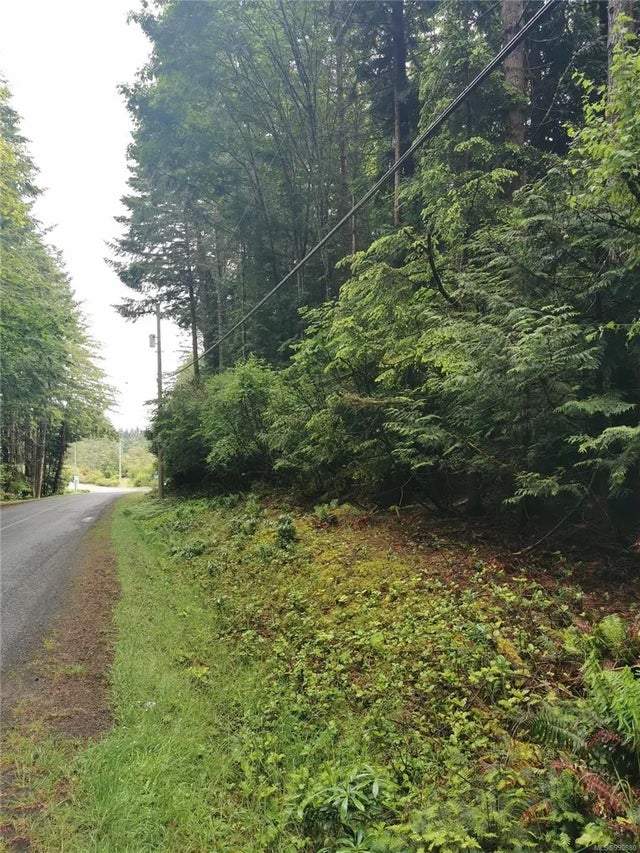 3 of 18 - 706 Fernhill Rd, Mayne Island, BC