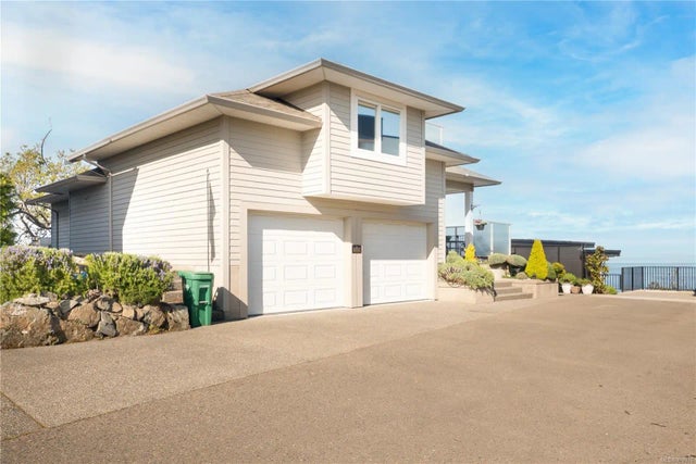 4 of 77 - 3724 Glen Oaks Dr, Nanaimo, BC