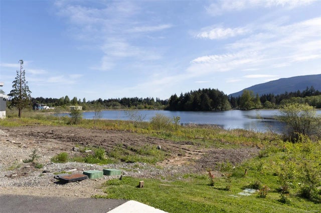 3 of 5 - 3801 Shenton Rd, Nanaimo, BC