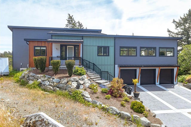 1 of 46 - 6 Conkor Hts, View Royal, BC