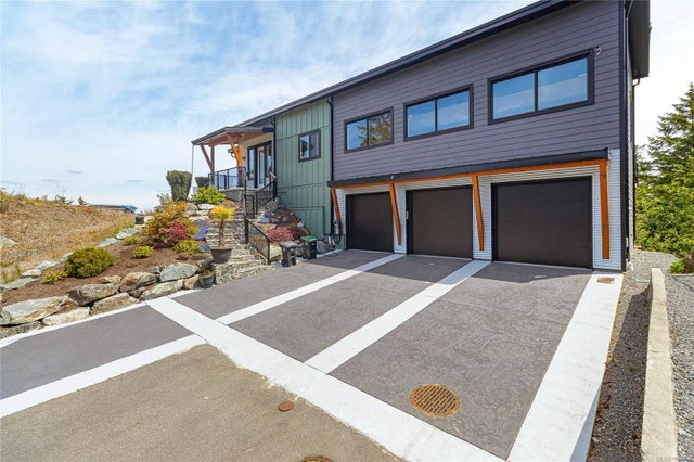 3 of 46 - 6 Conkor Hts, View Royal, BC