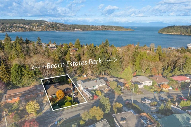1 of 53 - 950 Beach Dr, Nanaimo, BC