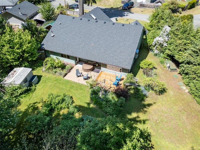 4 of 37 - 7478 Yake Rd, Fanny Bay, BC