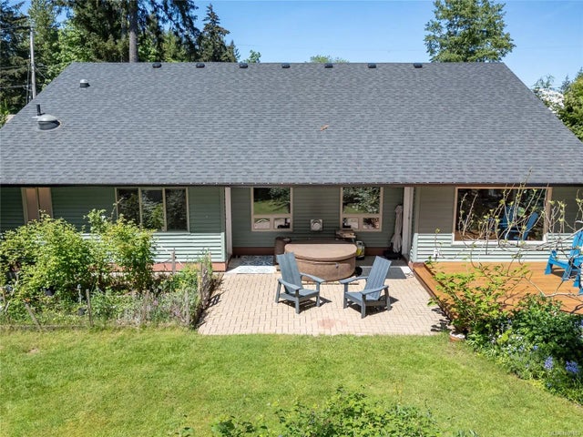 5 of 37 - 7478 Yake Rd, Fanny Bay, BC