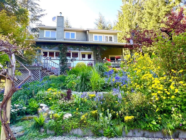 1 of 48 - 106 Frazier Rd, Salt Spring, BC