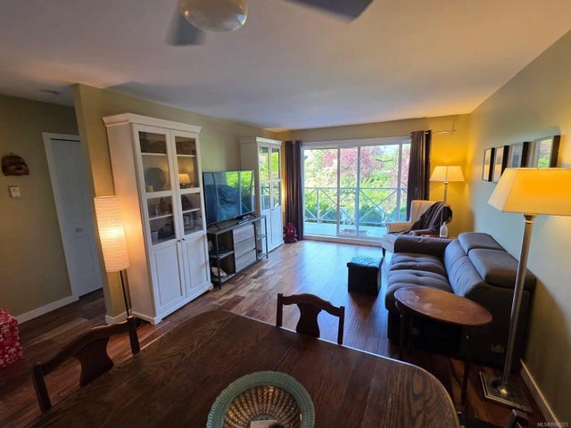 1 of 12 - 481 Kennedy St 201, Nanaimo, BC