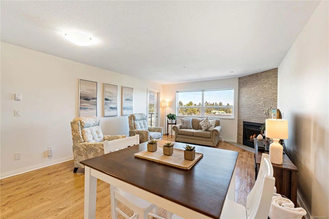 2 of 51 - 1633 Dufferin Cres 211, Nanaimo, BC