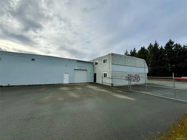 5 of 23 - 1210 Industrial Way 8, Parksville, BC