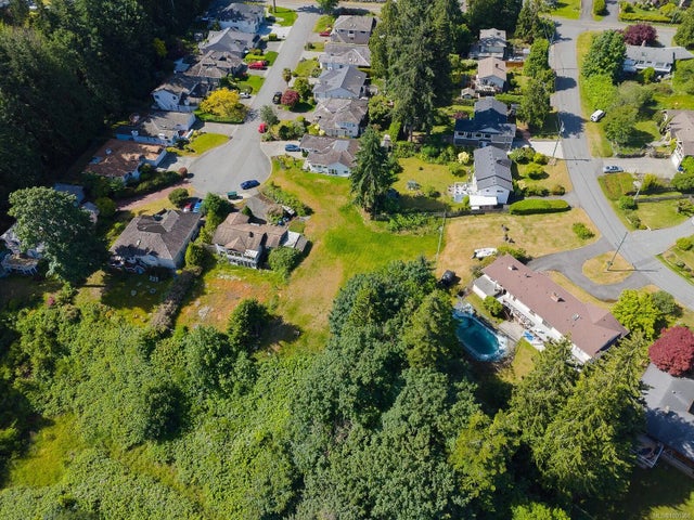 2 of 15 - 6151 Greenwood Pl, Nanaimo, BC