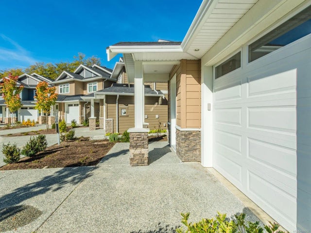 3 of 40 - 5160 Hammond Bay Rd 113, Nanaimo, BC