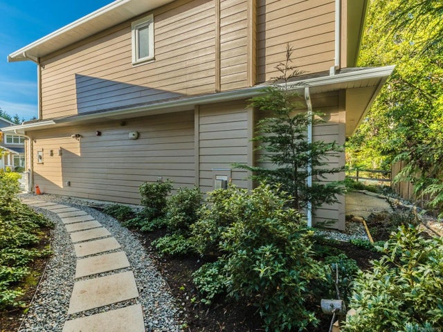 4 of 40 - 5160 Hammond Bay Rd 113, Nanaimo, BC