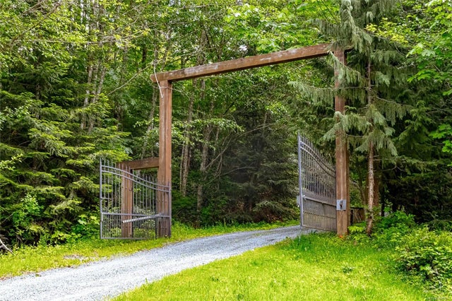 4 of 99 - 5982 Mayo Rd, Lake Cowichan, BC