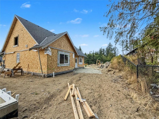 2 of 28 - 9675 Askew Creek Dr, Chemainus, BC