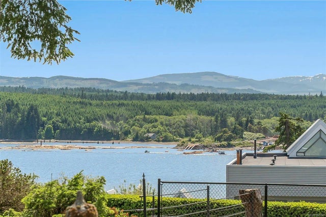 1 of 37 - 1562 Marina Way, Nanoose Bay, BC