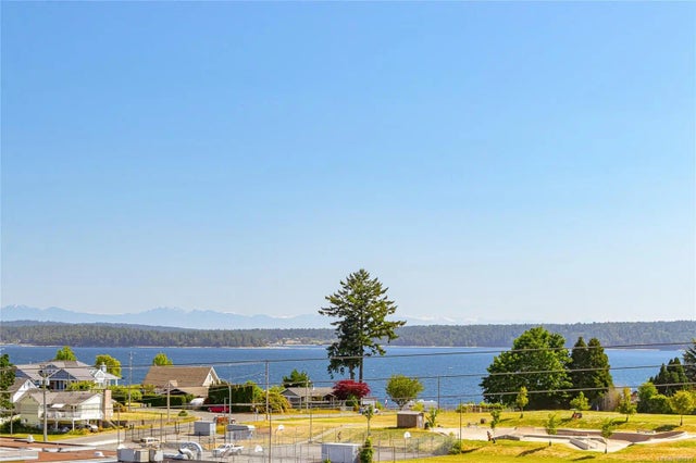 2 of 27 - 9916 Daniel St 306, Chemainus, BC