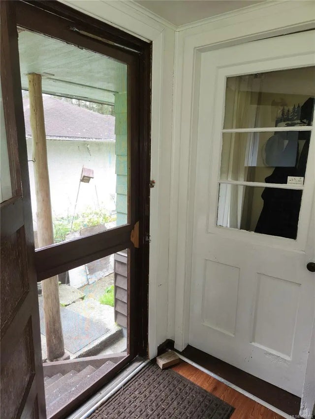 4 of 20 - 102 Garden Dr, See Remarks, BC